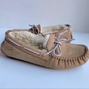 UGG slipper Moccasins size 6.